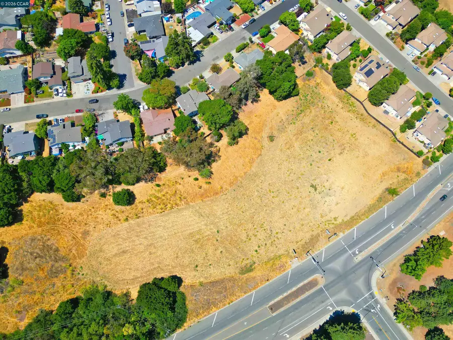 1025 Columbus Pkwy, Vallejo, CA 94591 - #2