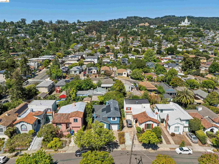 2420 Carmel St, Oakland, CA 94602 - #2