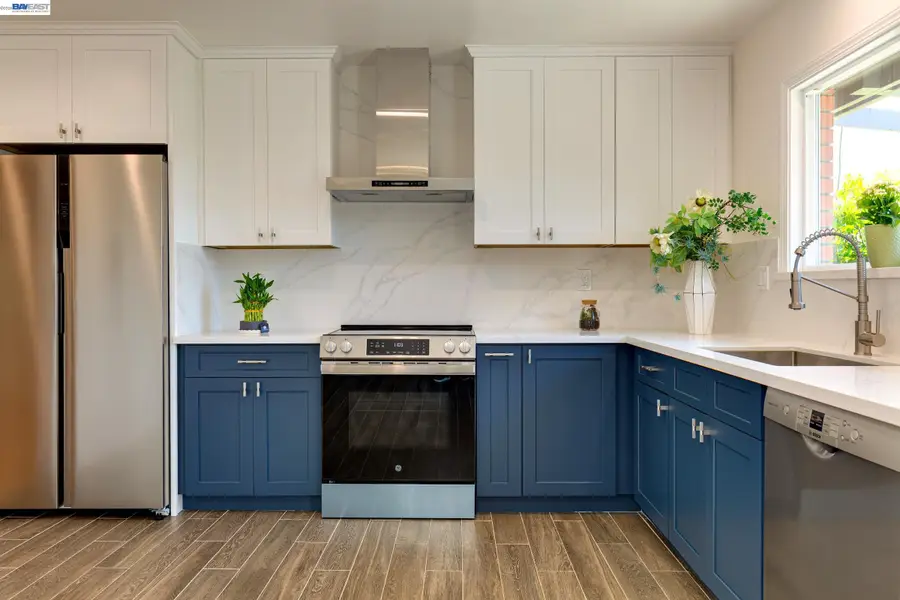 1017 Island Dr, Alameda, CA 94502 - #2