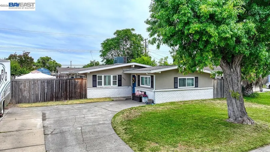 3637 Centinella Drive, North Highlands, CA 95660 - #2