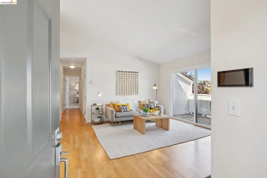 6 Schooner Ct, Richmond, CA 94804 - #2