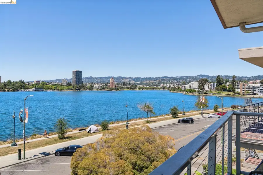 1410 Lakeshore Ave  #5, Oakland, CA 94606 - #2