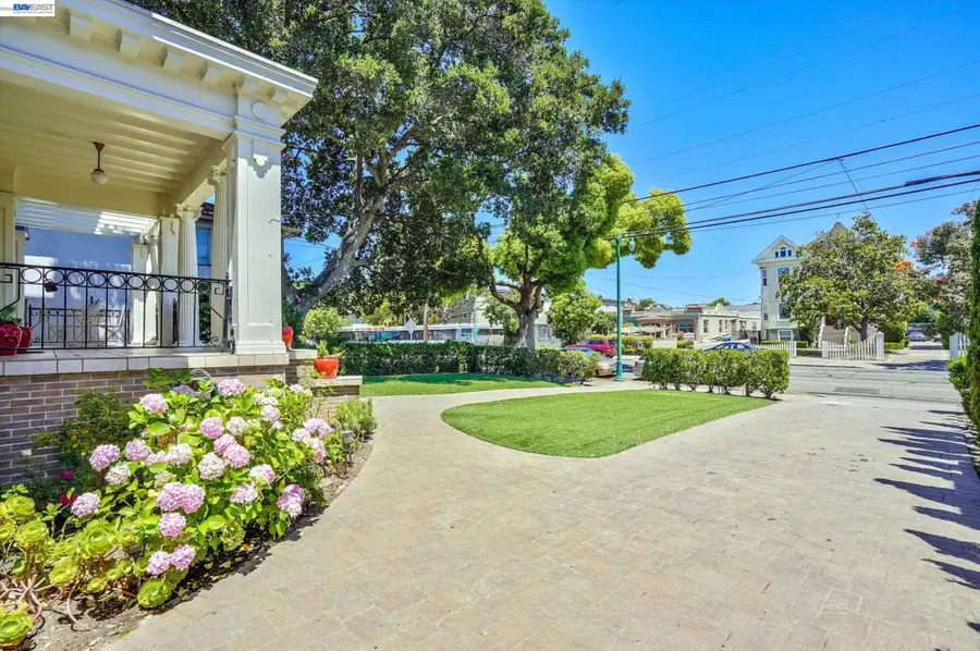 2056 Santa Clara Ave, Alameda, CA 94501 - #2