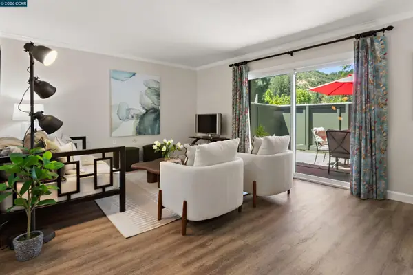 1500 Golden Rain Rd  #1, WALNUT CREEK, CA 94595