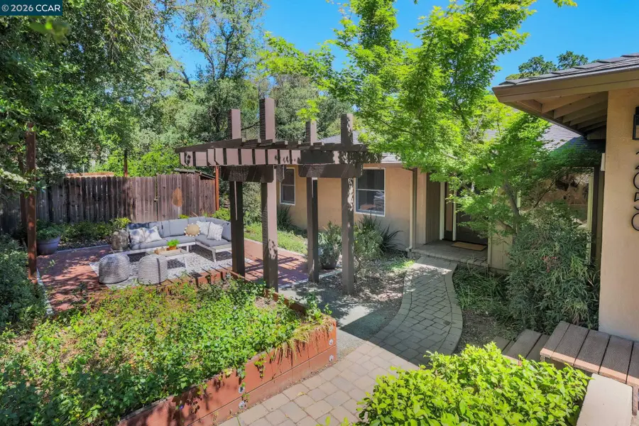 2050 Blackwood Dr, Walnut Creek, CA 94596 - #2
