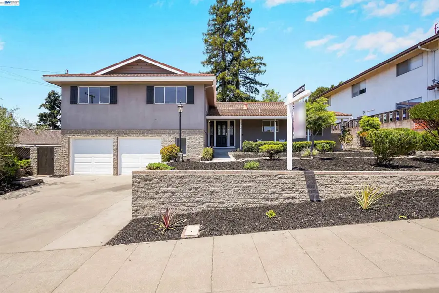 3396 Bridle Dr, Fairview, CA 94541 - #2