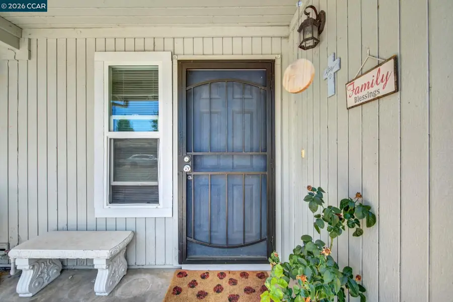 221 Eric Cir, Galt, CA 95632 - #3
