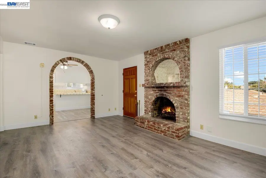 21585 Montgomery St, Hayward, CA 94541 - #3