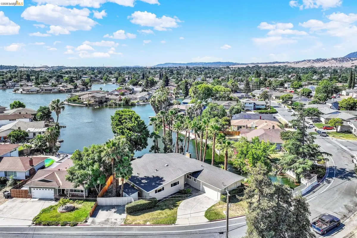 8 Lake Dr, Antioch, CA 94509 - #1