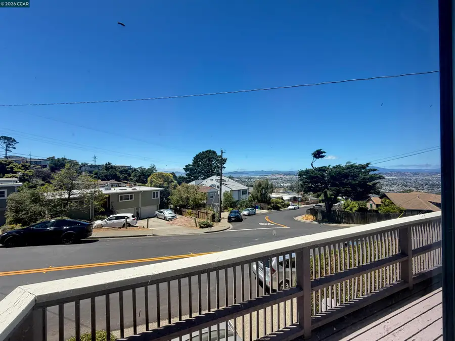 6635 ARLINGTON BLVD, Richmond, CA 94805 - #3