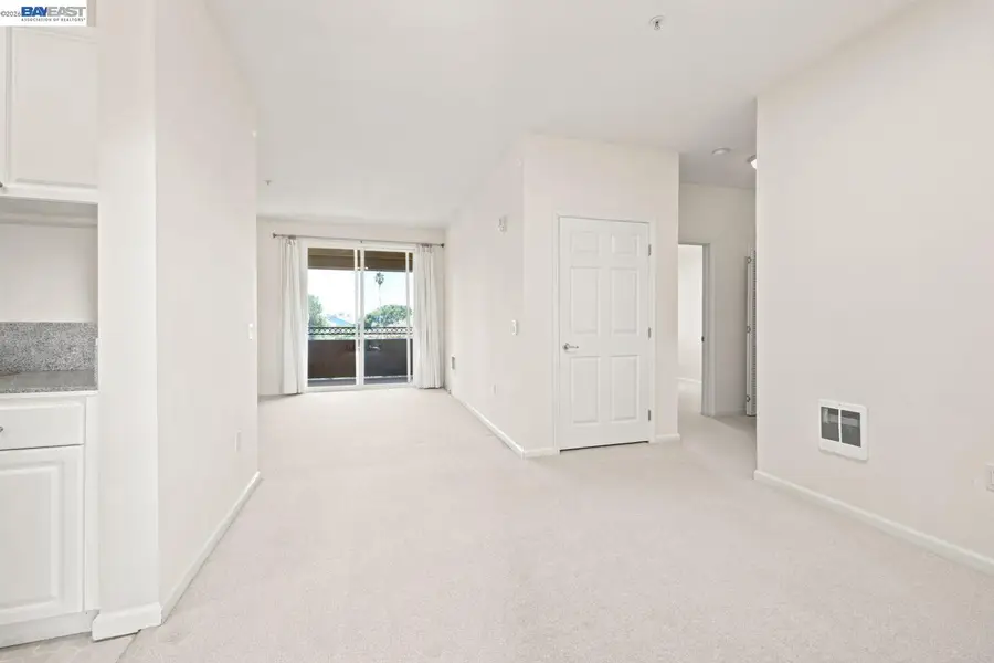 401 Norfolk St  #301, San Mateo, CA 94401 - #2