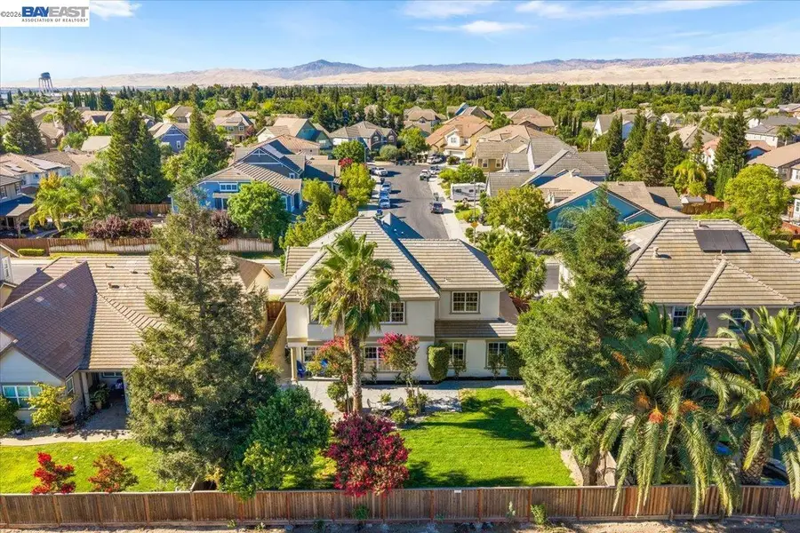 1461 Biarritz St, Tracy, CA 95304 - #2