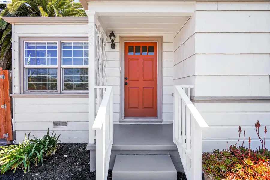 945 62Nd St, Oakland, CA 94608 - #2