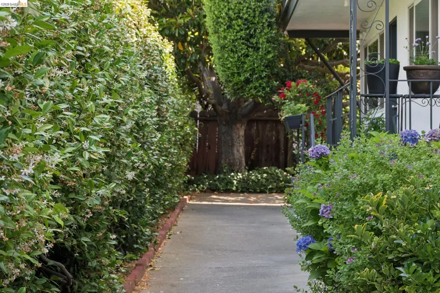 3054 Bona St  #D, Oakland, CA 94601 - #3