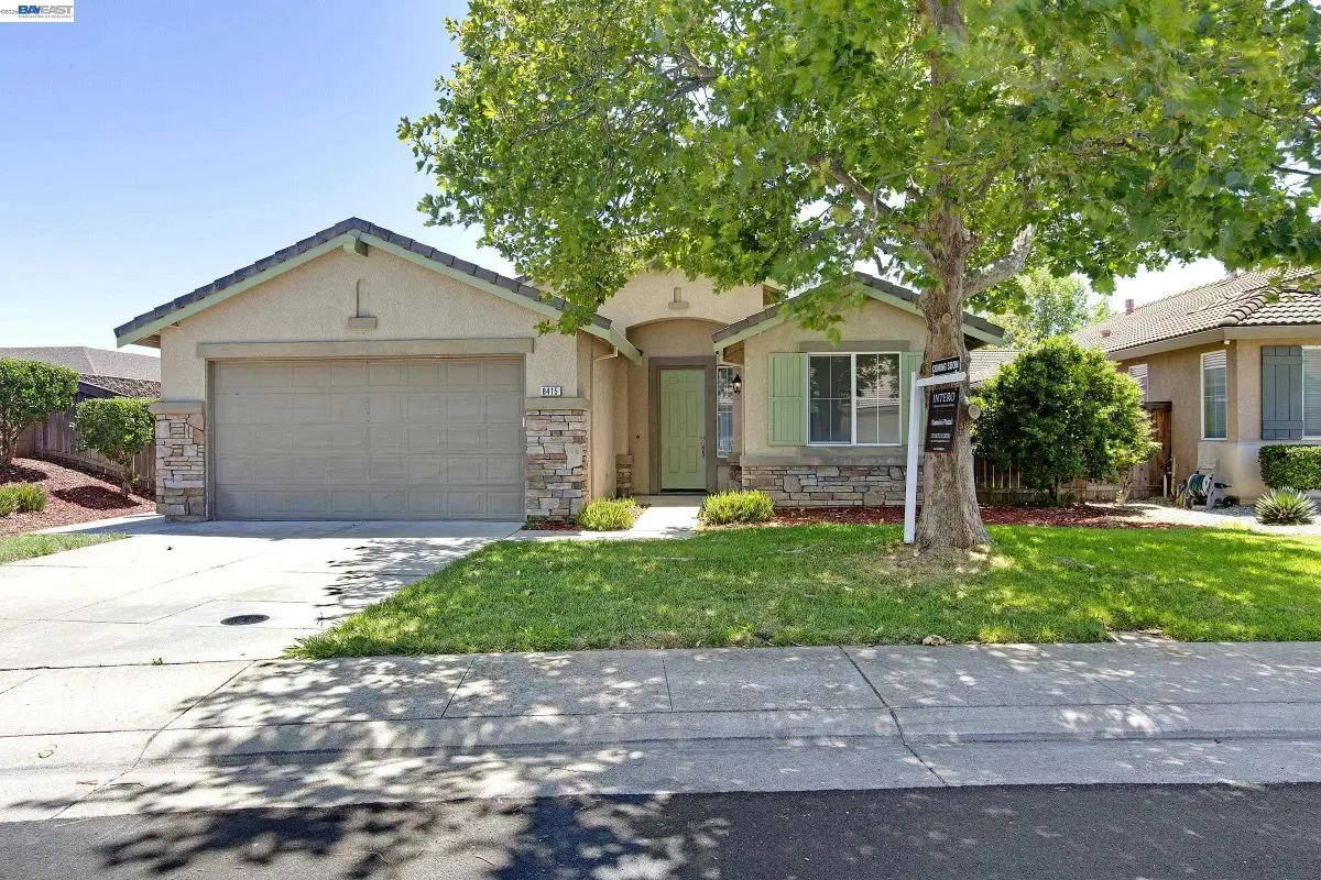 8415 Merry Hill Way, Elk Grove, CA 95624 - #1