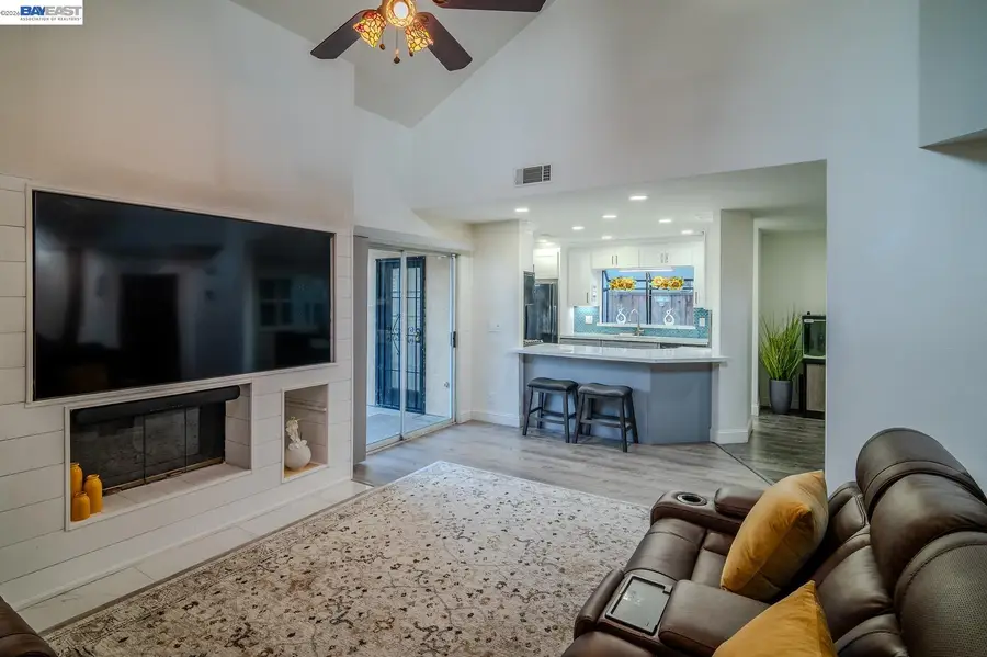 230 Laurelwood Cir, Manteca, CA 95336 - #2