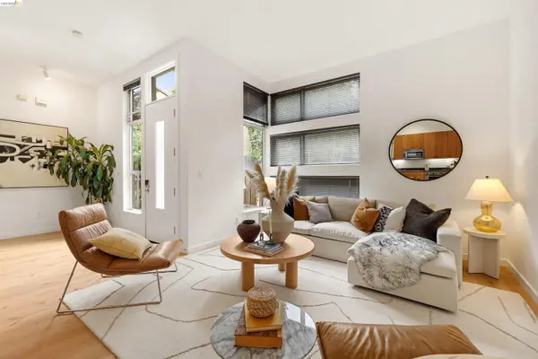 21 Covent Ln, OAKLAND, CA 94608
