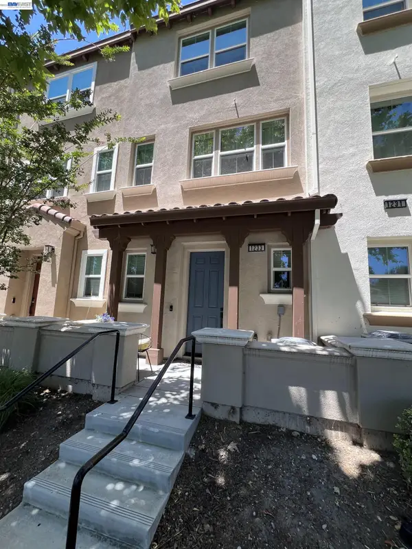 1233 Merry Loop, MILPITAS, CA 95035