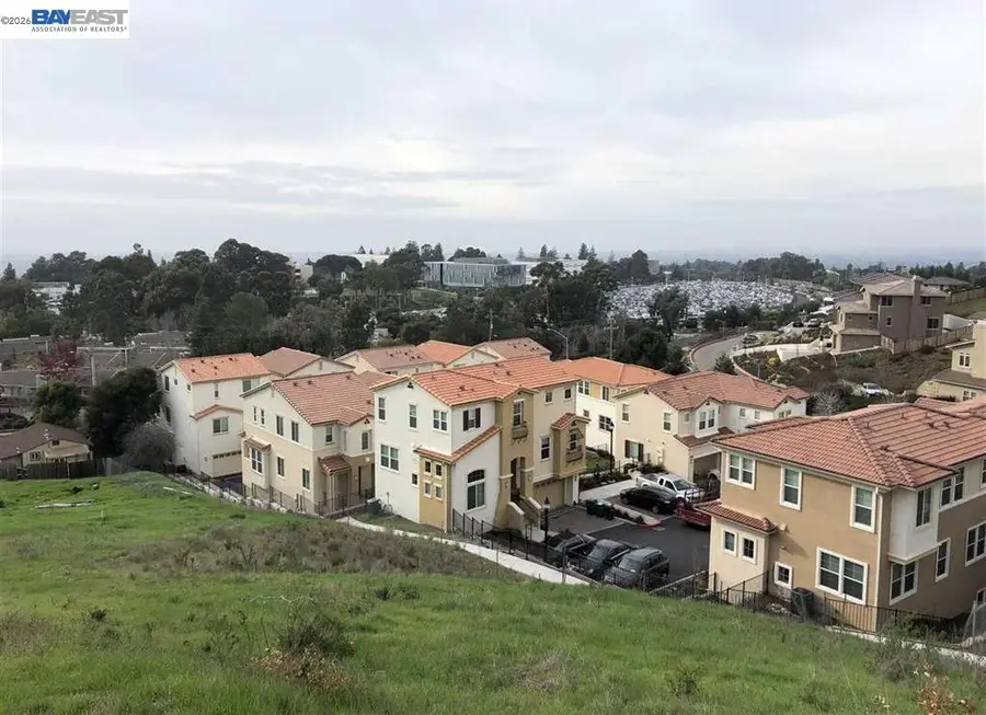 26660 Hayward Blvd, Hayward, CA 94542 - #3