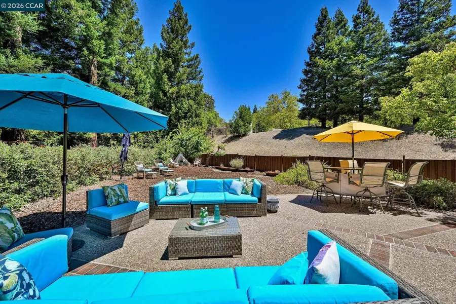 3385 Green Meadow Dr, Danville, CA 94506 - #3