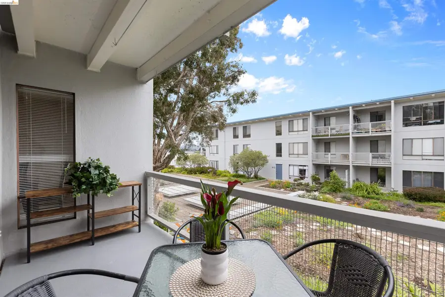 8 Captain Drive  #E356, Emeryville, CA 94608 - #2