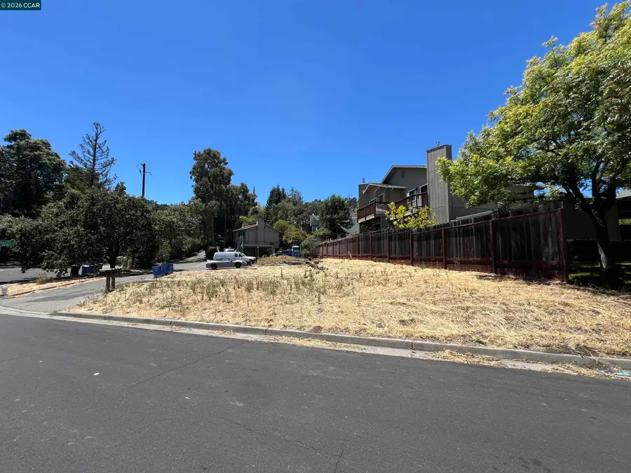 2109 Overlook Dr, Walnut Creek, CA 94597 - #2