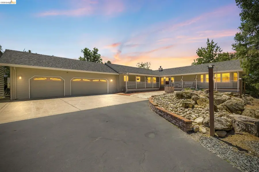 23361 Pinewood Ln, Twain Harte, CA 95383 - #2