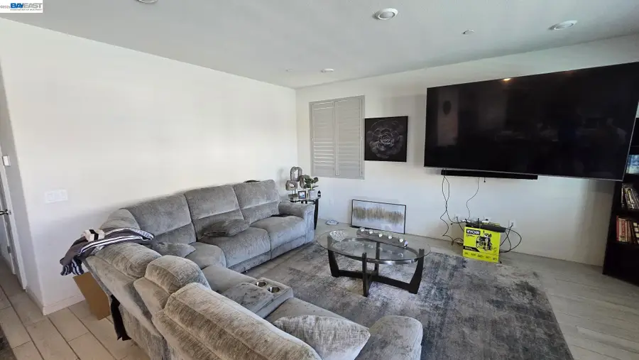 10007 Baltisan Ln, Stockton, CA 95219 - #2