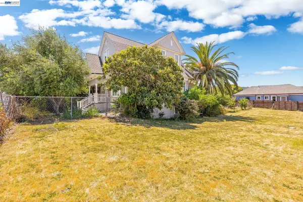 2207 21St St, OAKLAND, CA 94606