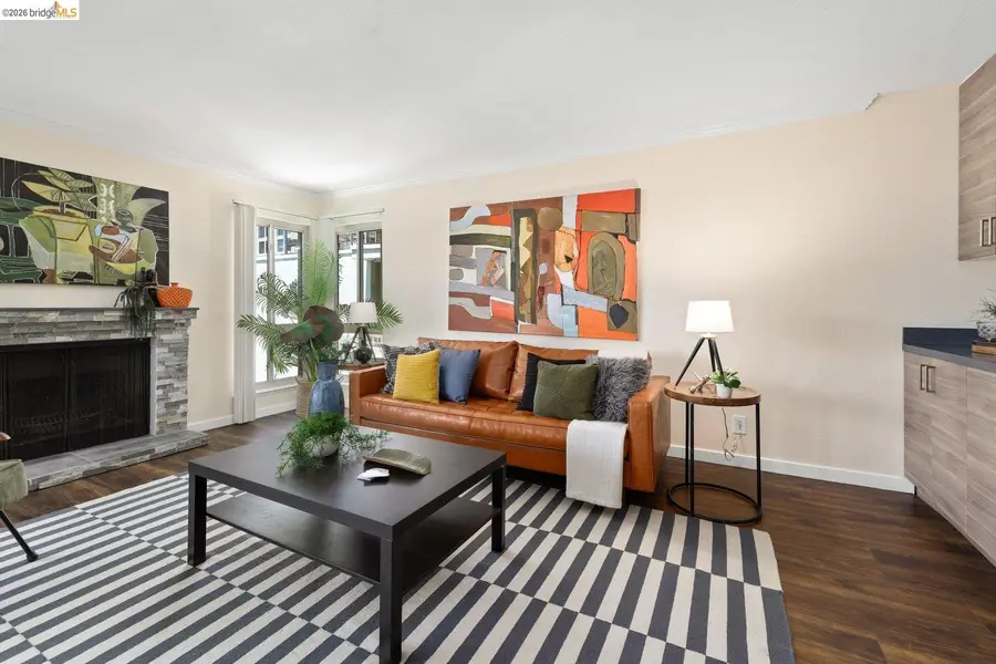 77 Fairmount Avenue  #302, Oakland, CA 94611 - #2