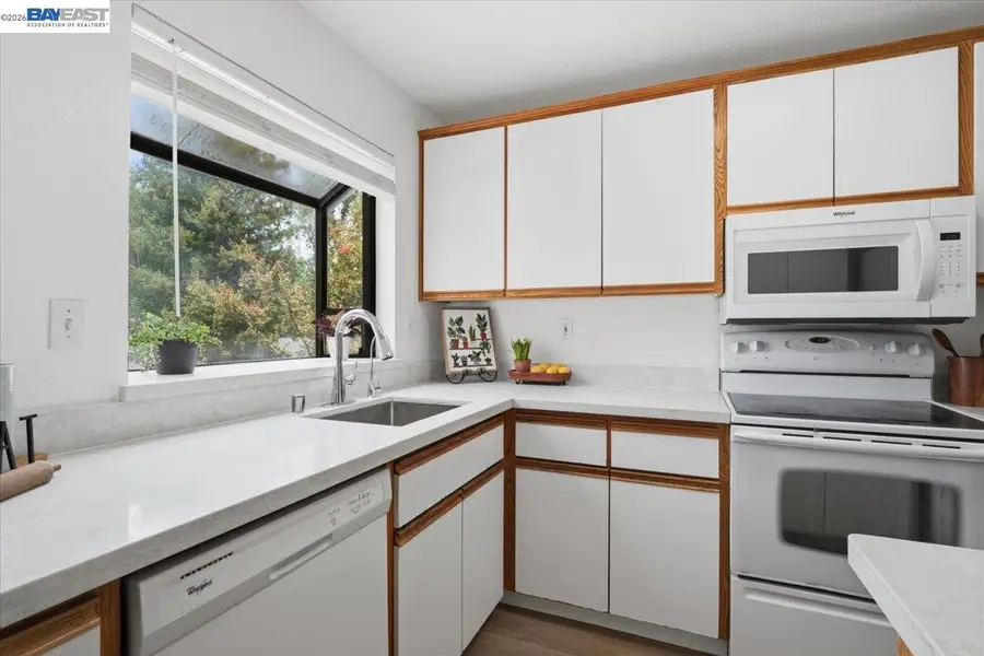 2598 Oak Rd  #284, Walnut Creek, CA 94597 - #3
