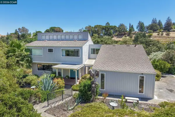 864 Coachman Pl, CLAYTON, CA 94517