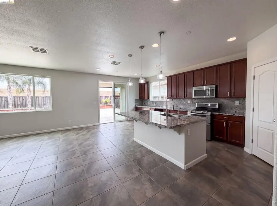 1519 Sycamore Dr, Oakley, CA 94561 - #2