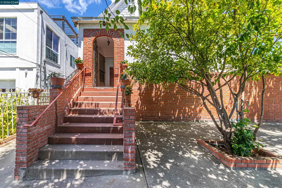 2968 Madeline St, Oakland, CA 94602 - #2