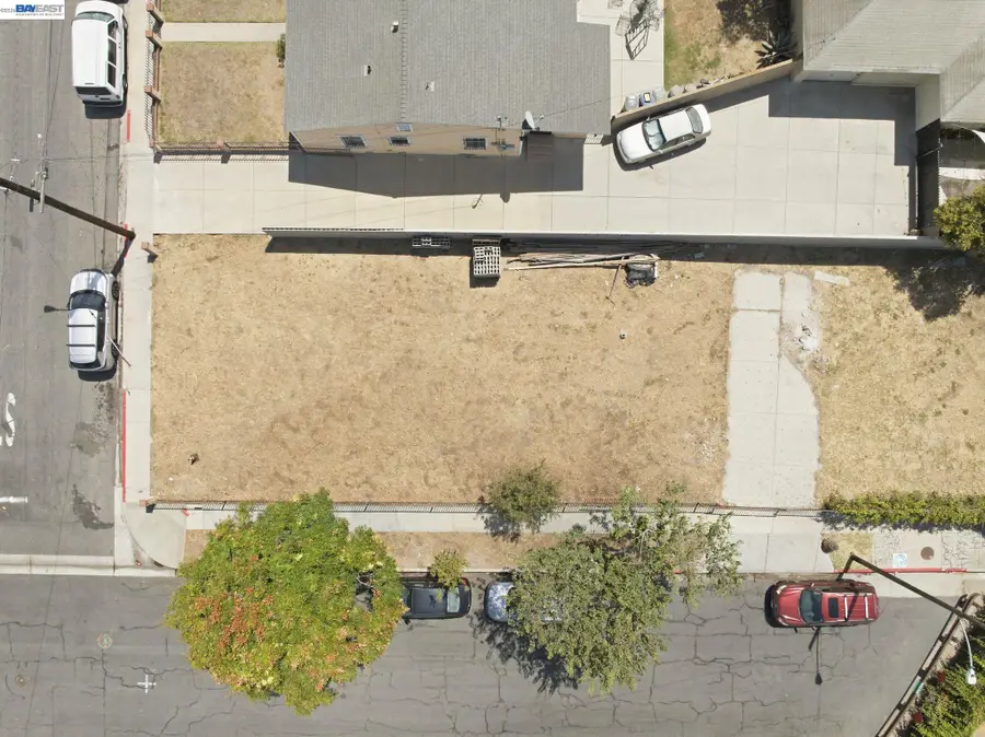 1100 23rd St, Signal Hill, CA 90755 - #2