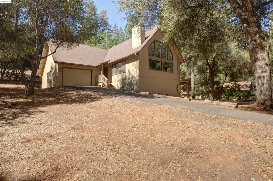 12856 Mueller Dr, Groveland, CA 95321 - #3