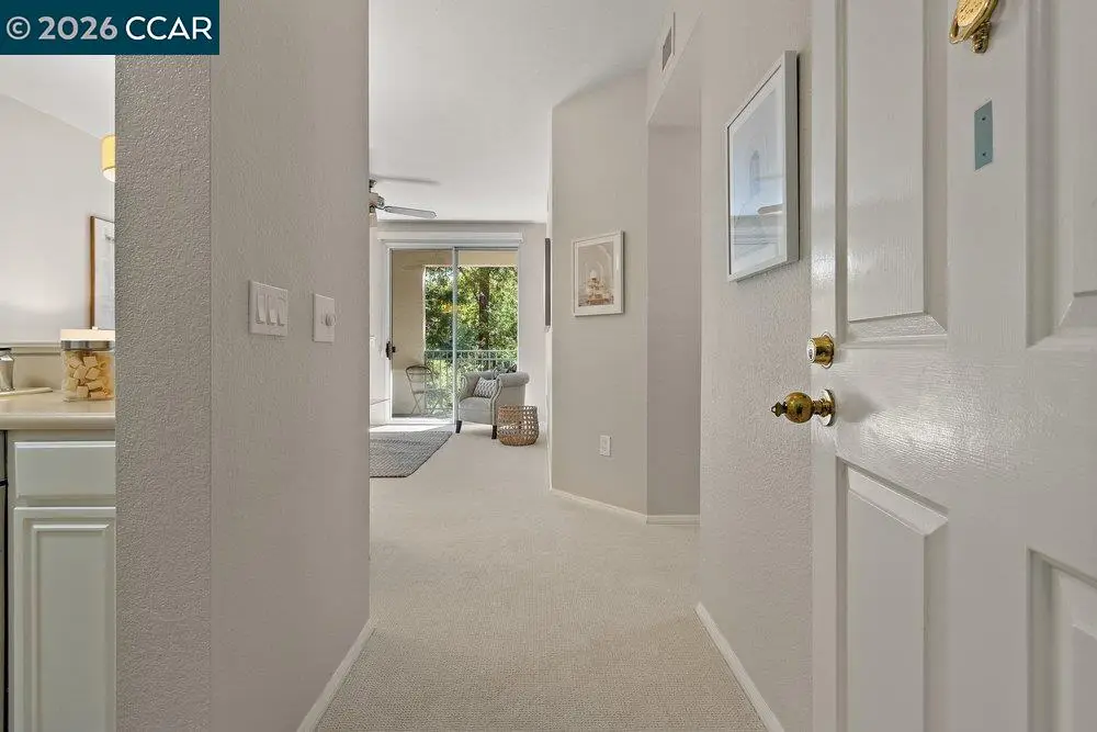 1860 Tice Creek Dr  #1206, Walnut Creek, CA 94595 - #1
