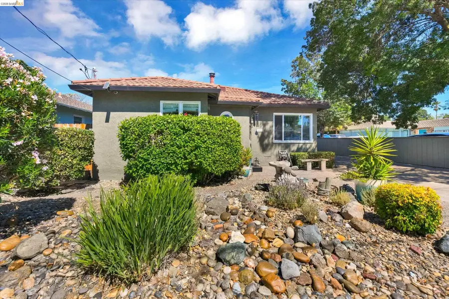 1411 C St, Antioch, CA 94509 - #2