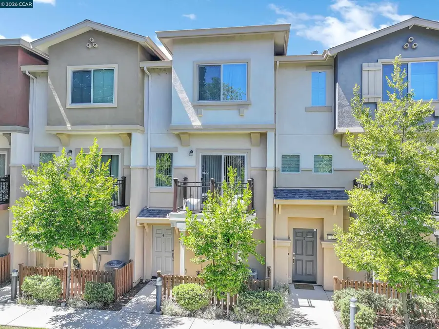 1260 Detroit Ave  #4, Concord, CA 94520 - #2
