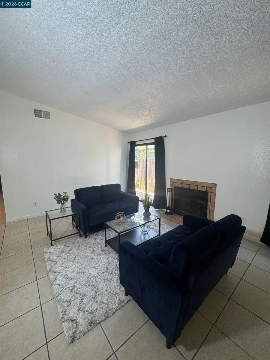 7516 Whisperwillow Dr, Sacramento, CA 95828 - #3