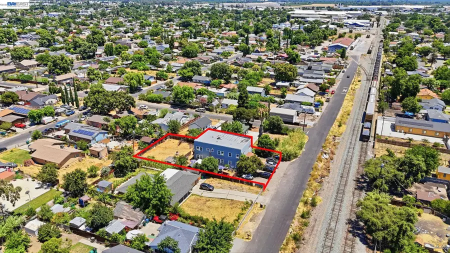 2263 Roosevelt St, Stockton, CA 95205 - #3