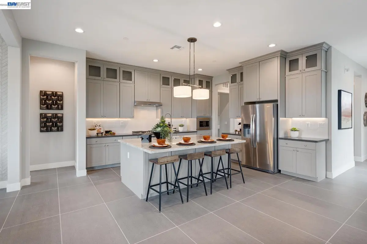 1288 Parkcrest Circle, Manteca, CA 95336 - #1