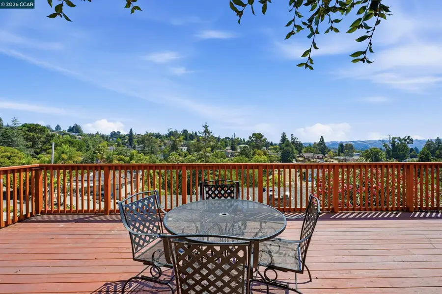18490 Carlwyn Dr, Castro Valley, CA 94546 - #2