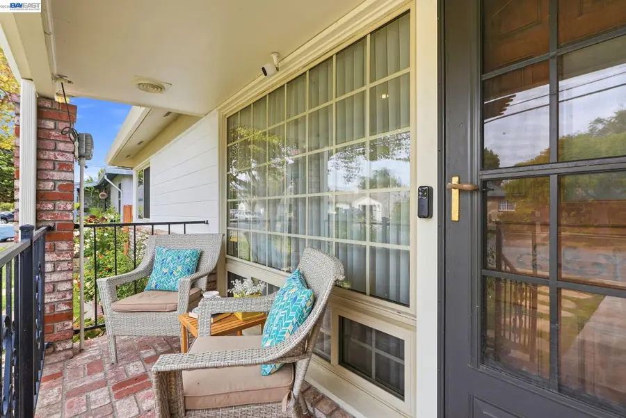 17291 Via Flores, San Lorenzo, CA 94580 - #3