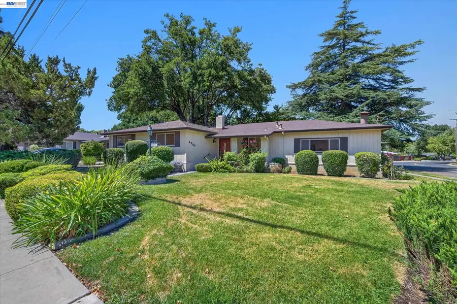 1787 Roxbury Dr, Concord, CA 94519 - #3