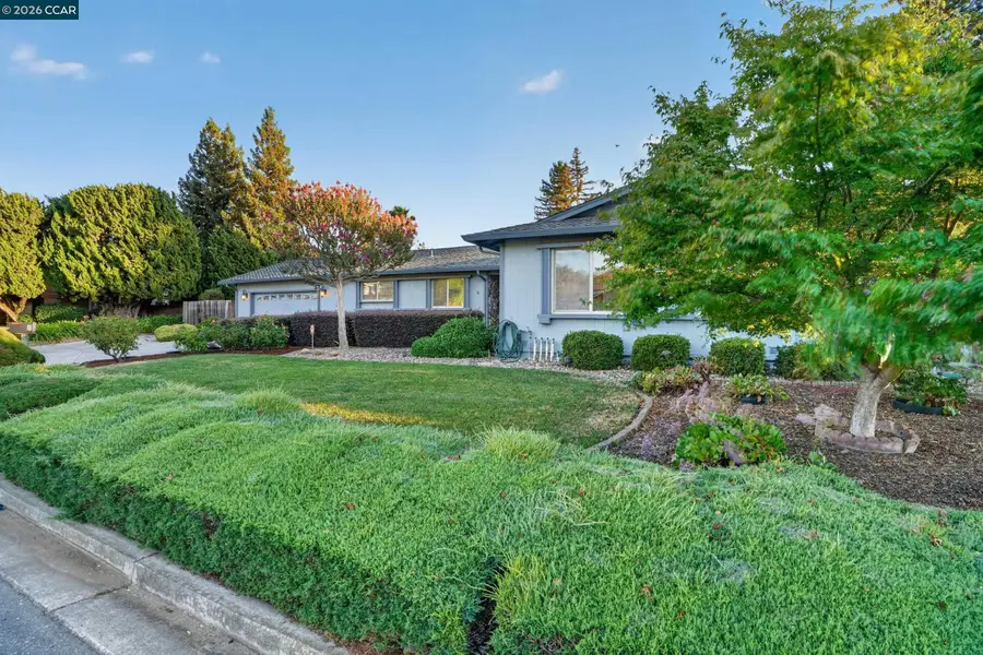 8 Casey Glen Ct, Clayton, CA 94517 - #2