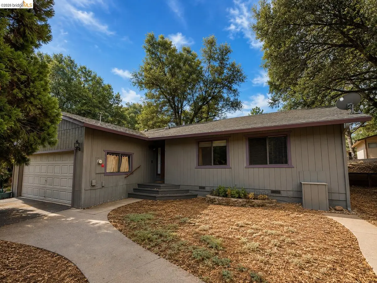 20663 Ferretti Rd, Groveland, CA 95321 - #1