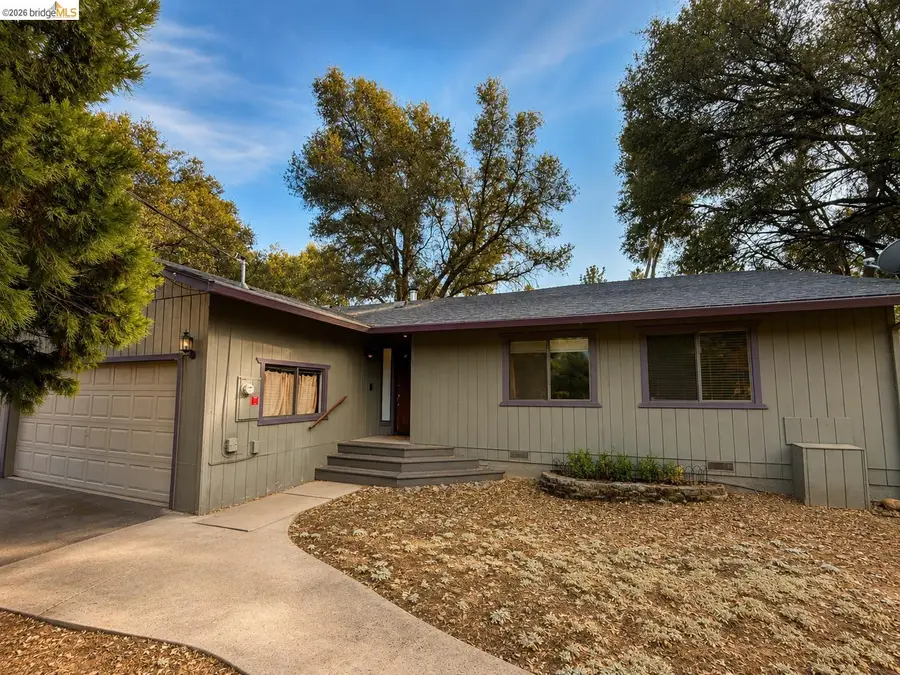 20663 Ferretti Rd, Groveland, CA 95321 - #2
