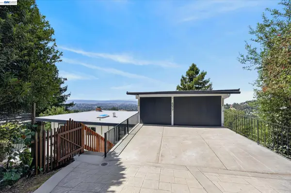 6077 Skyline Blvd, OAKLAND, CA 94611