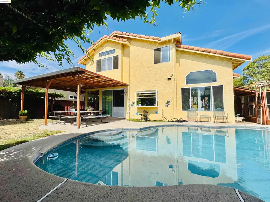 3865 Mcdougald Blvd, Stockton, CA 95206 - #2